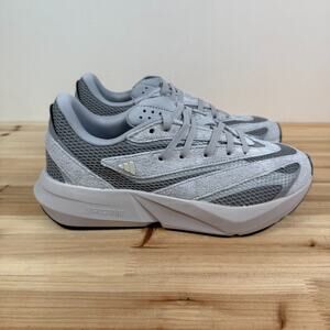Adidas LightBlaze running athletic shoes Women's 8 Wolf Grey JQ9975